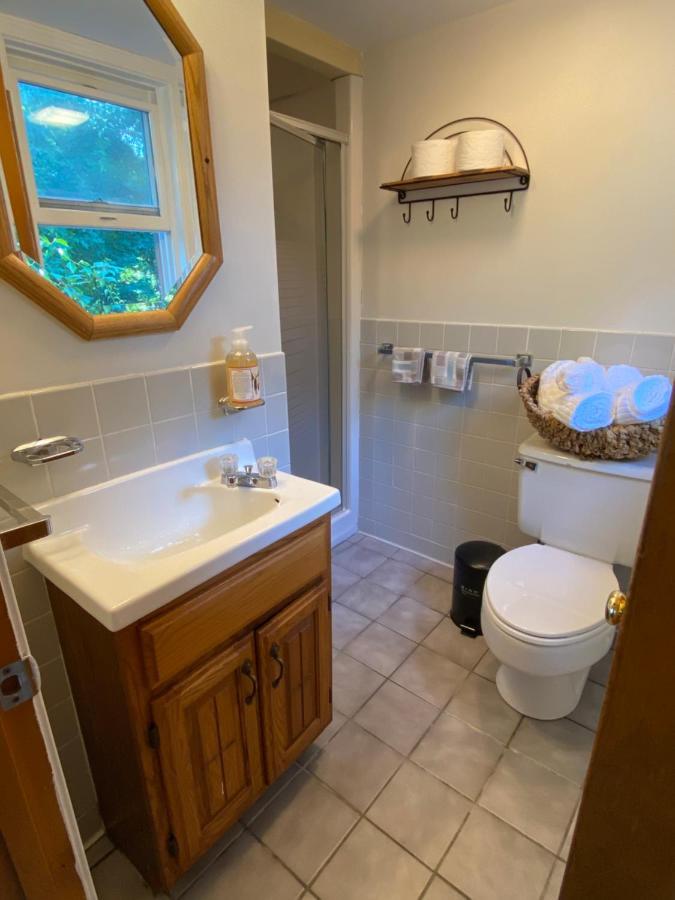 1 Bed Cottage, Partial Waterviews & Water Access Westport Exterior foto